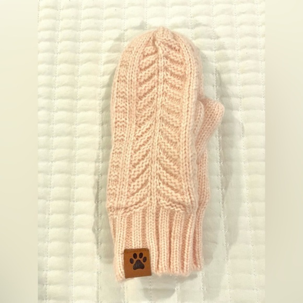 David & Young Pink Mittens- New